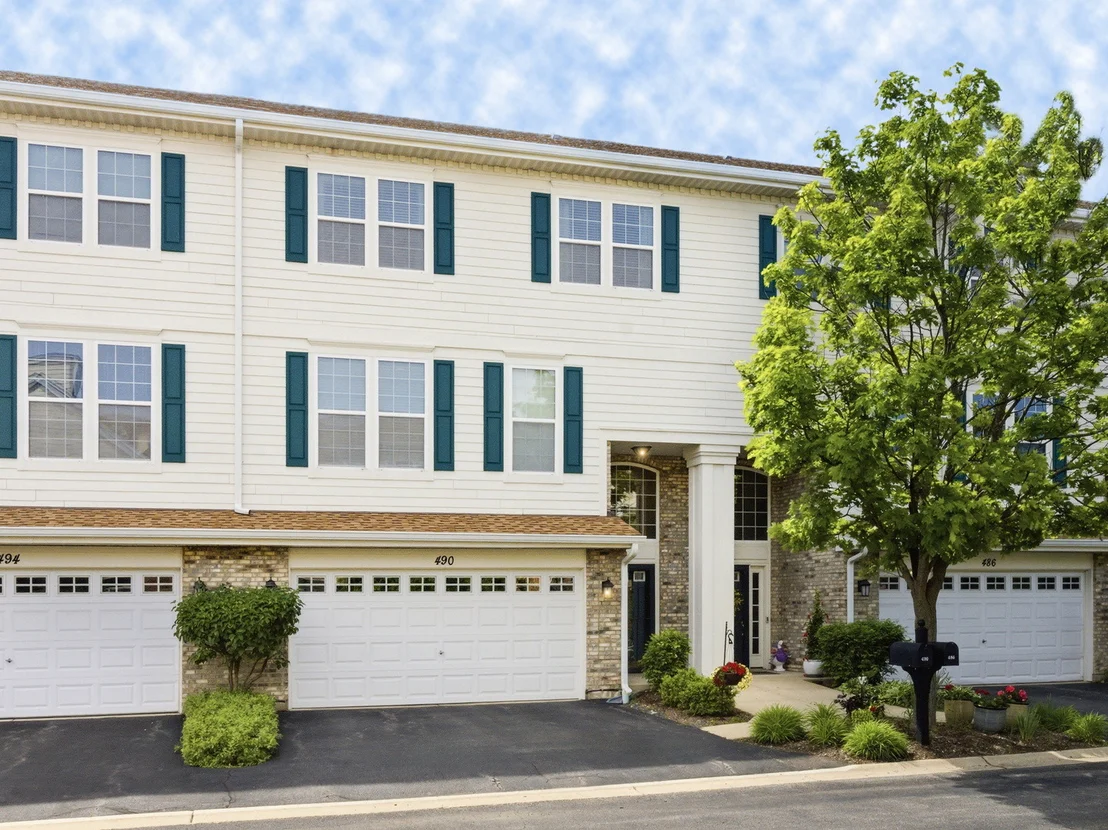 Photo of 490 Dolton Lane