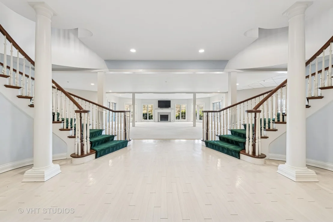 Photo of 560 Oak Knoll Road