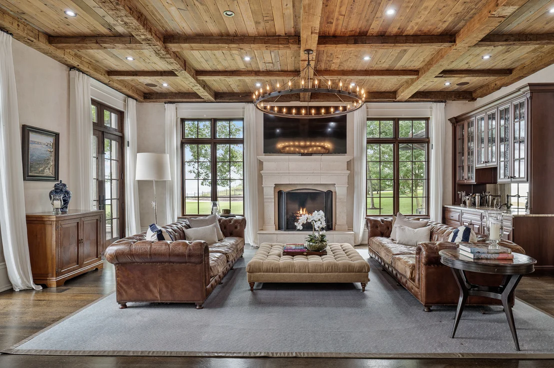 Photo of 595 Circle Lane