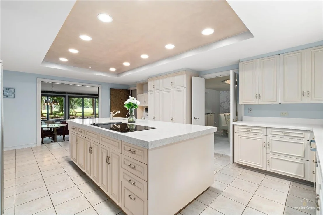Photo of 1725 Persimmon Drive