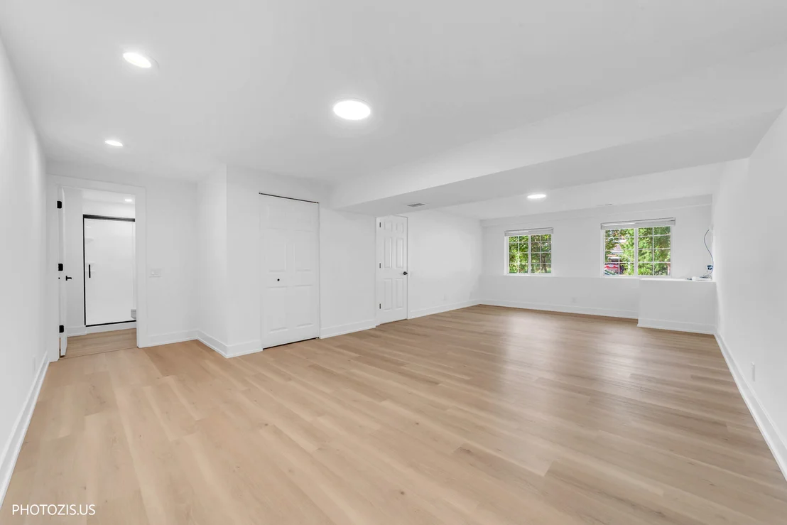 Photo of 235 Aberdeen Drive
