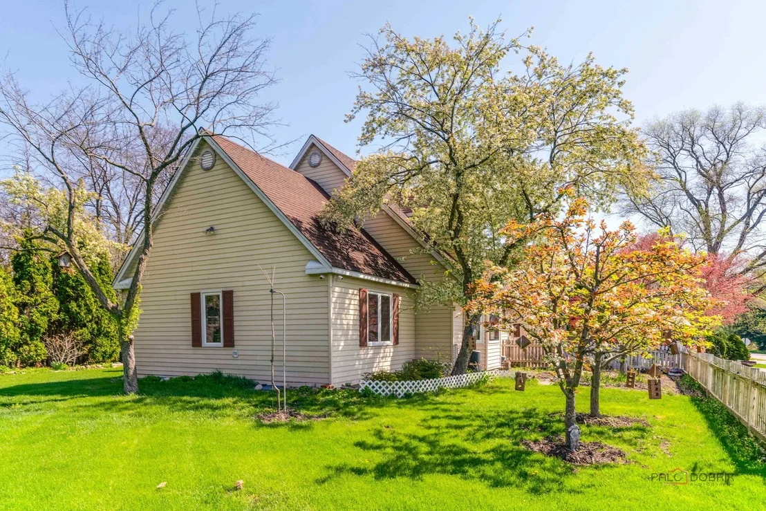 Photo of 807 Burris Avenue