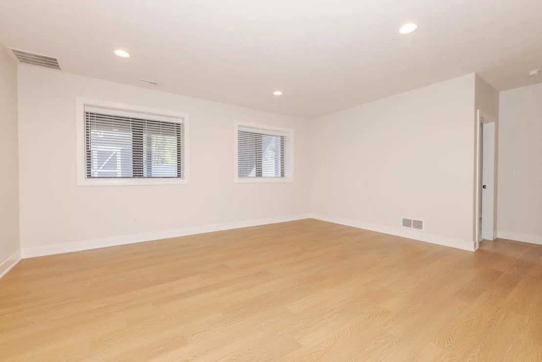 Photo of 102 Raef Road
