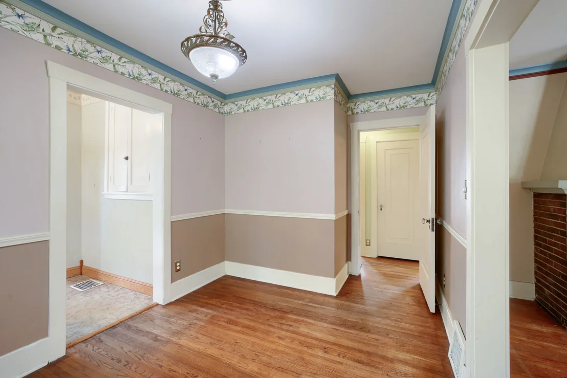 Photo of 345 Vincent Place