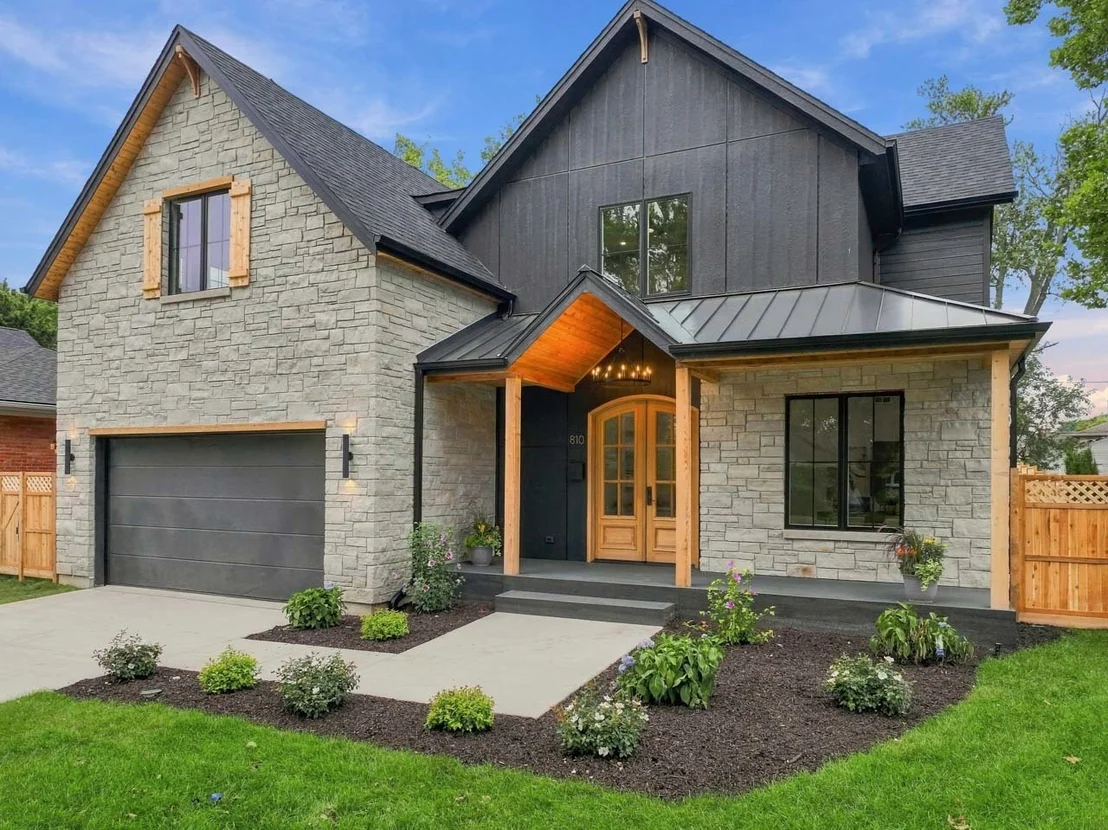 Photo of 810 Clover Court