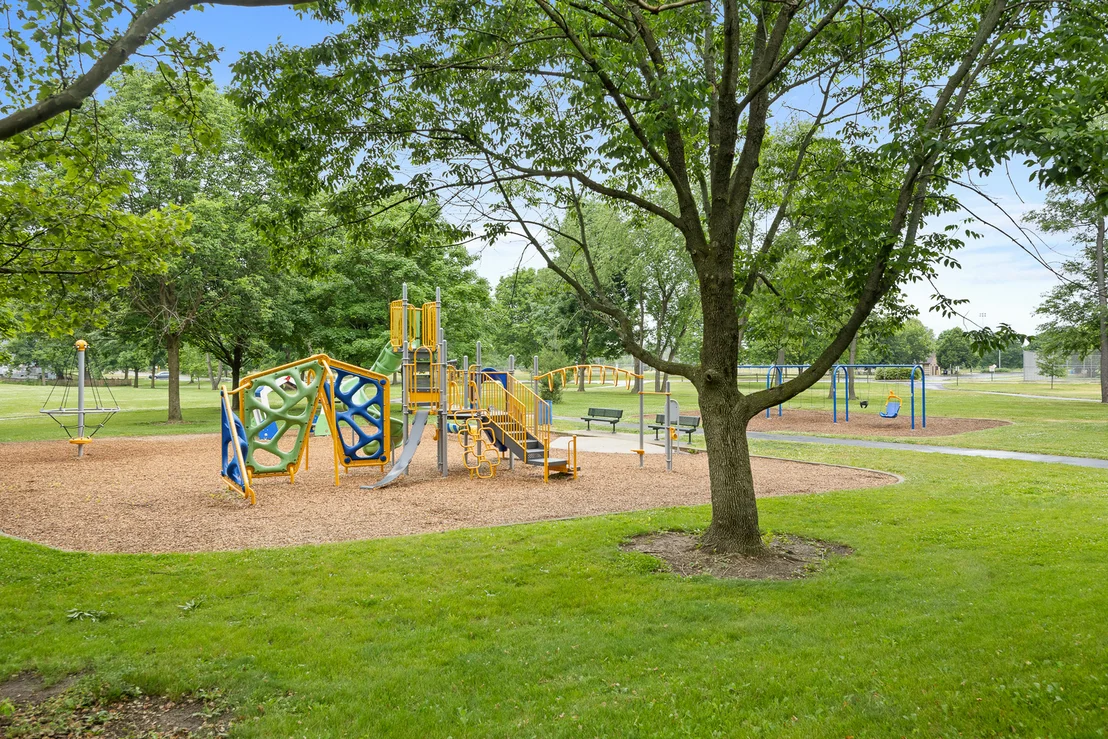 Photo of 533 Springwood Lane