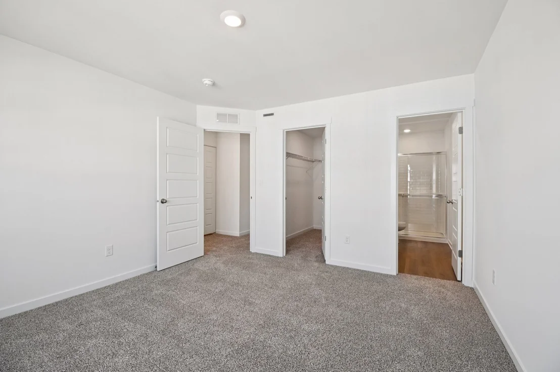 Photo of 1299 Foxglove Drive