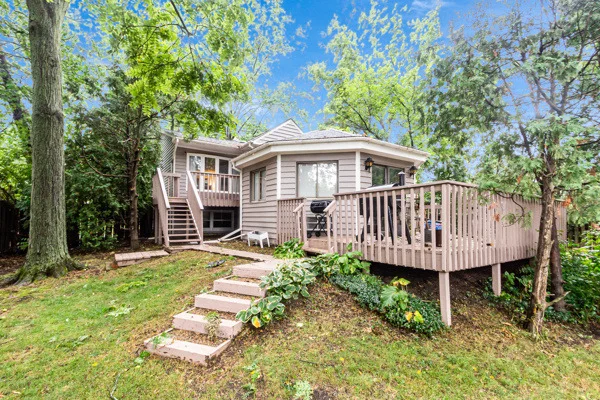 Photo of 143 Camelot Way