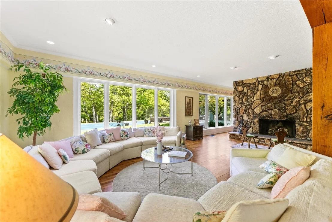 Photo of 27 Hickory Lane
