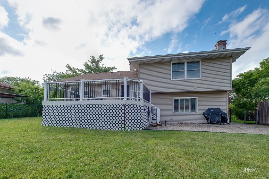 Photo of 1233 N Hickory Trail