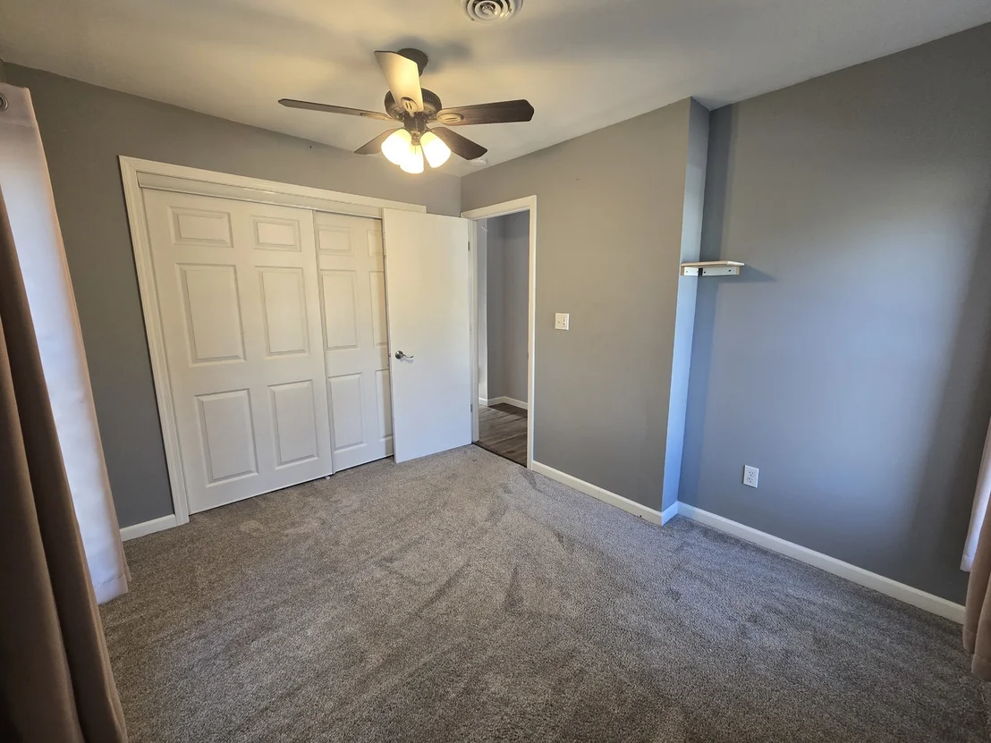 Photo of 732 W 2ND Street