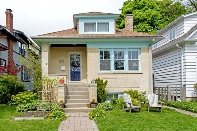 Photo of 2708 Central Park Avenue