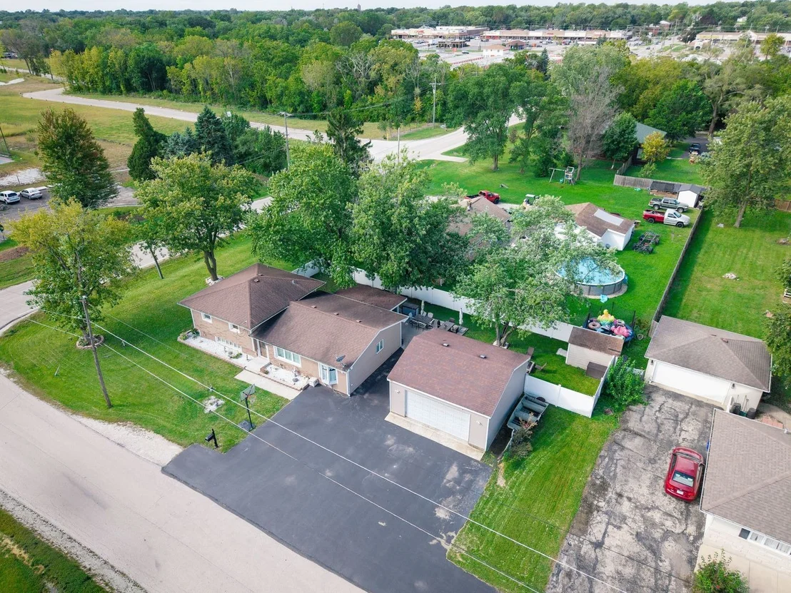Photo of 960 Becker Lane