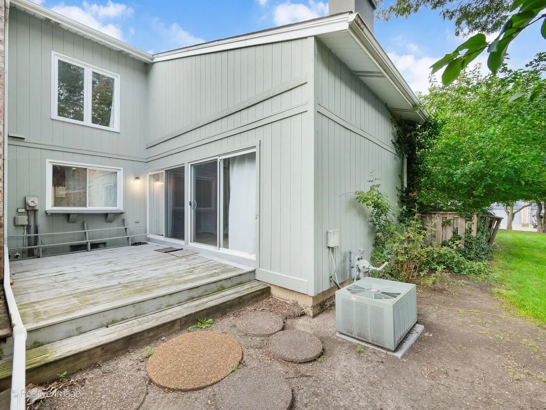 Photo of 223 Willow Lane