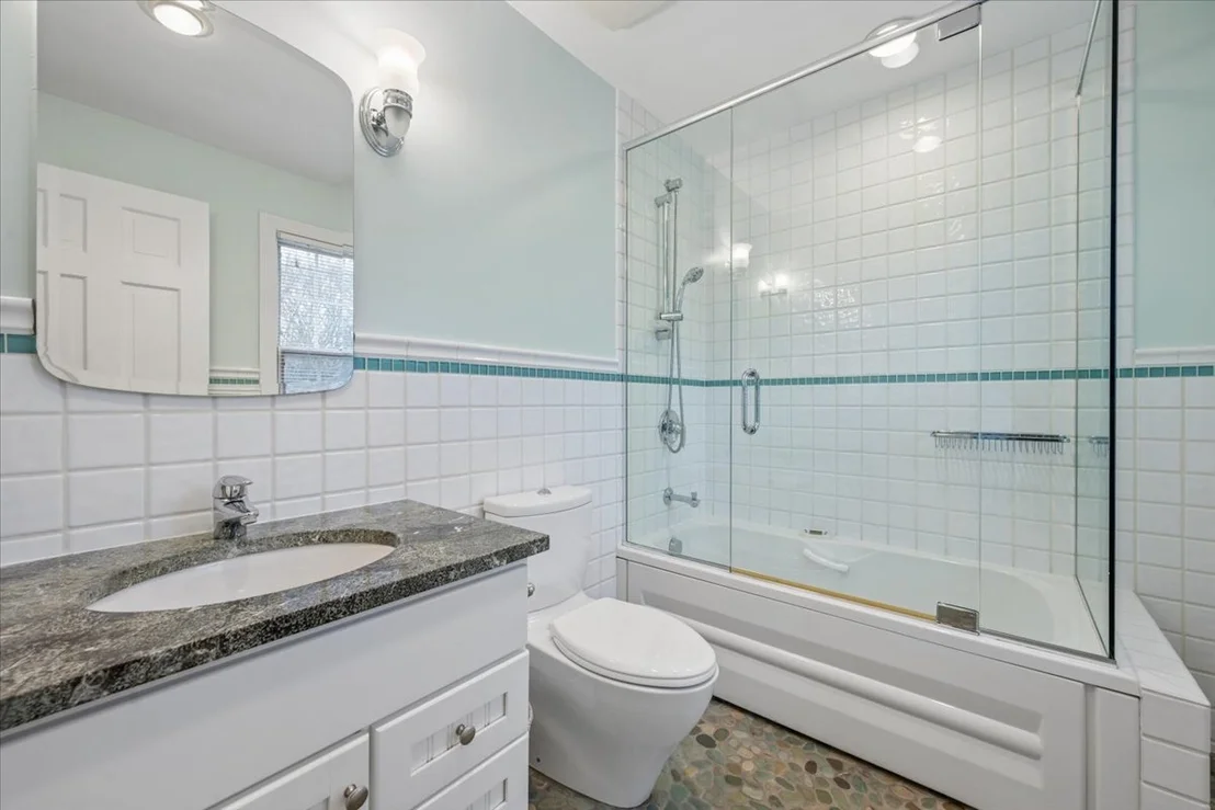 Photo of 1185 Hill Road