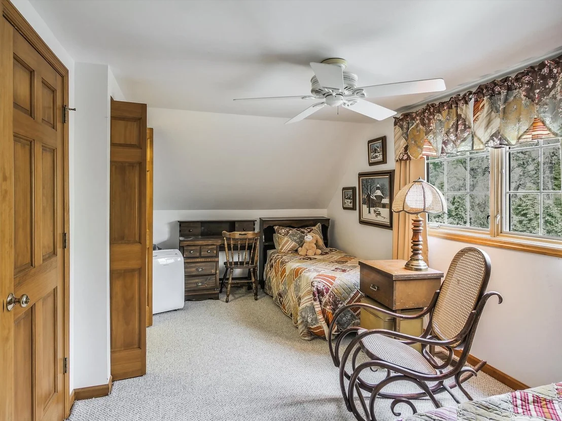 Photo of 140 Eagle Point Road