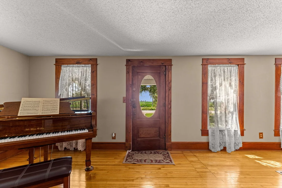 Photo of 1392 RED BRICK Road