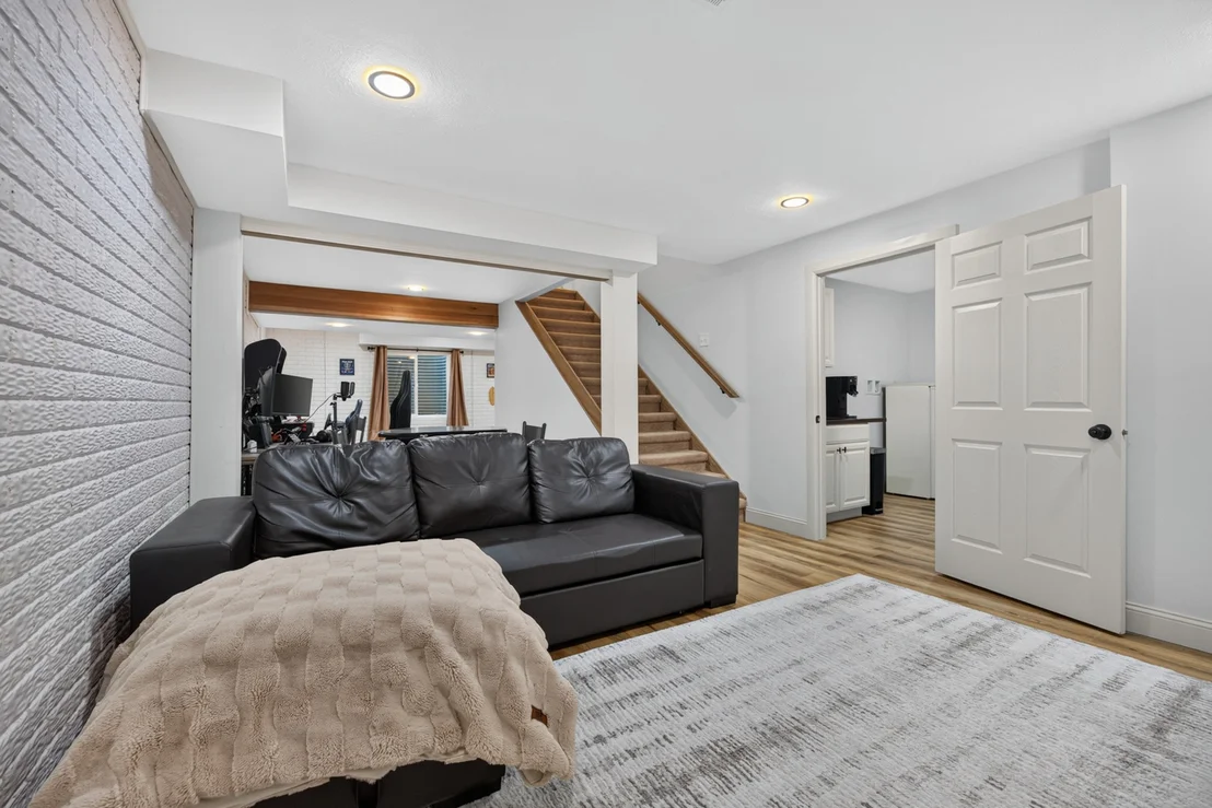 Photo of 9159 Deer Ridge Drive