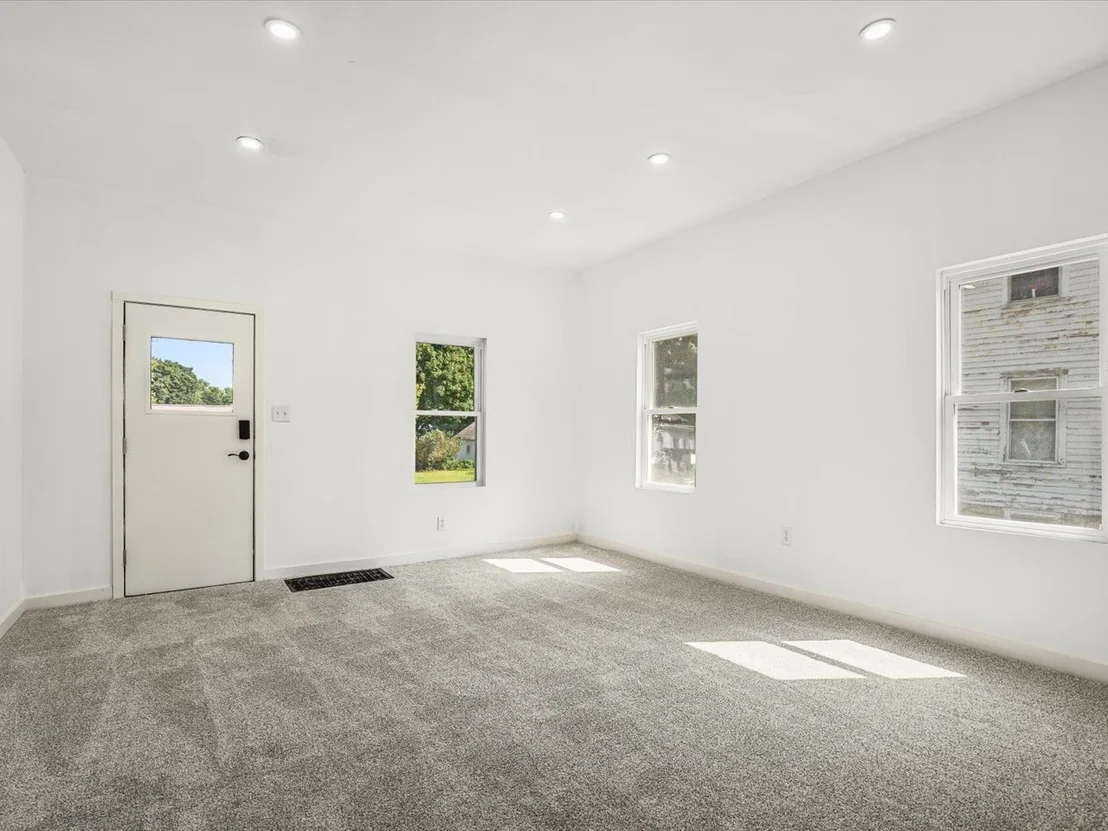 Photo of 655 W Clark Street