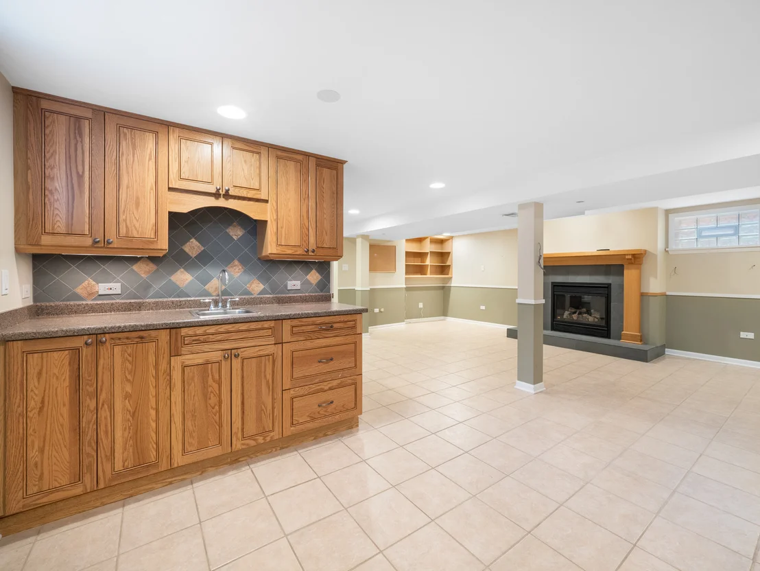 Photo of 727 Harms Road
