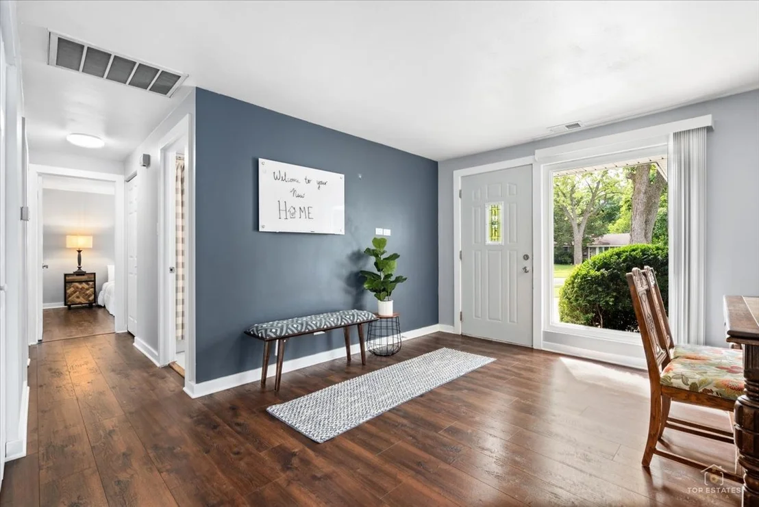 Photo of 231 Webster Lane