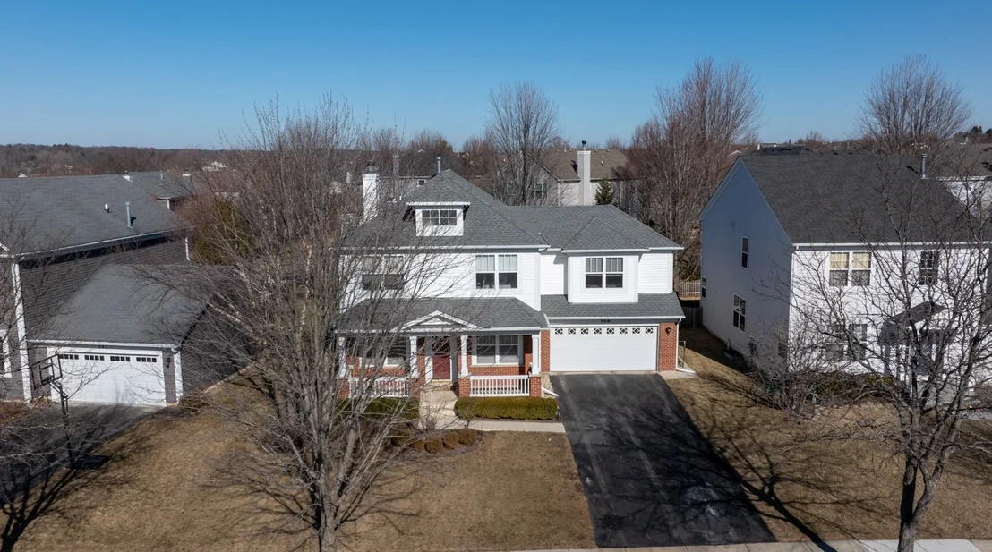 Photo of 566 Horizon Drive W