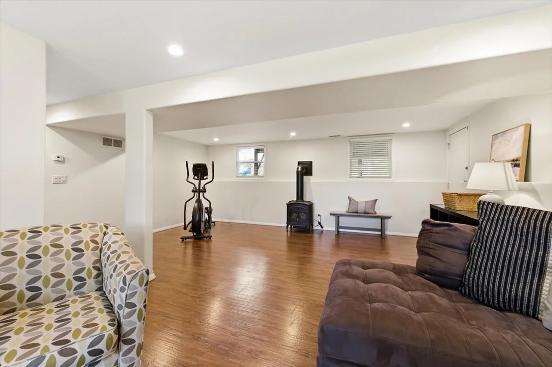 Photo of 836 Longmeadow Drive