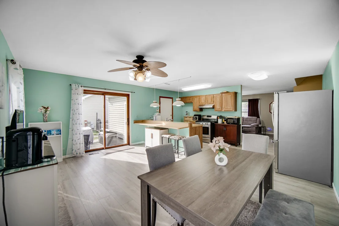 Photo of 951 SURF Court