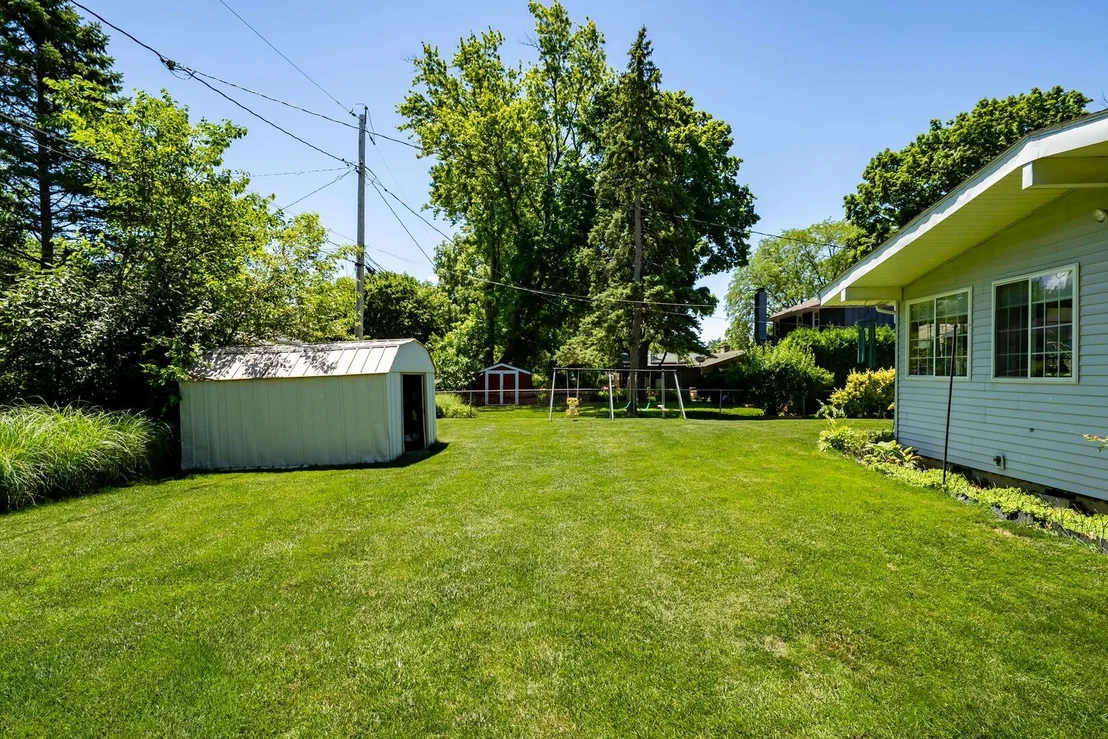 Photo of 904 N School Street