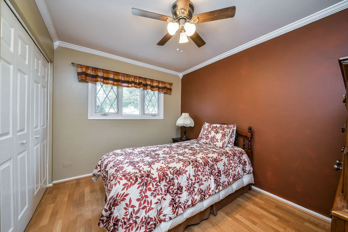 Photo of 337 W Edson Place