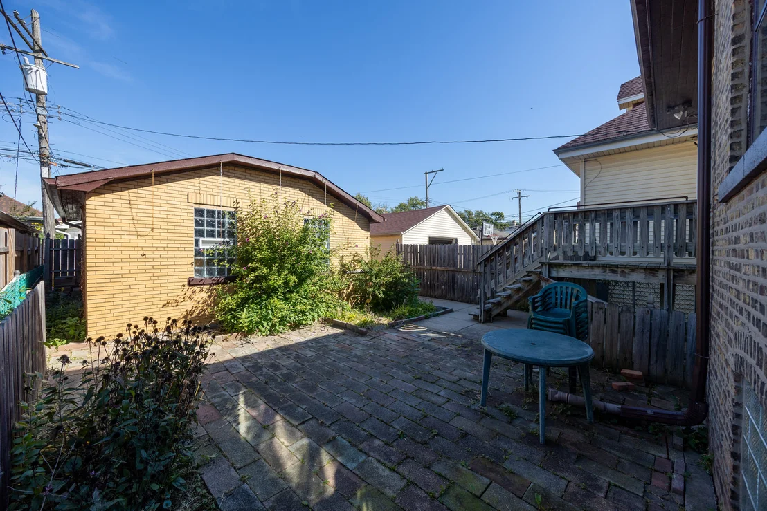 Photo of 5226 W Wolfram Street