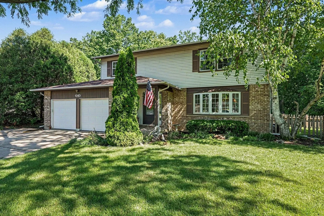Photo of 640 Clearview Court