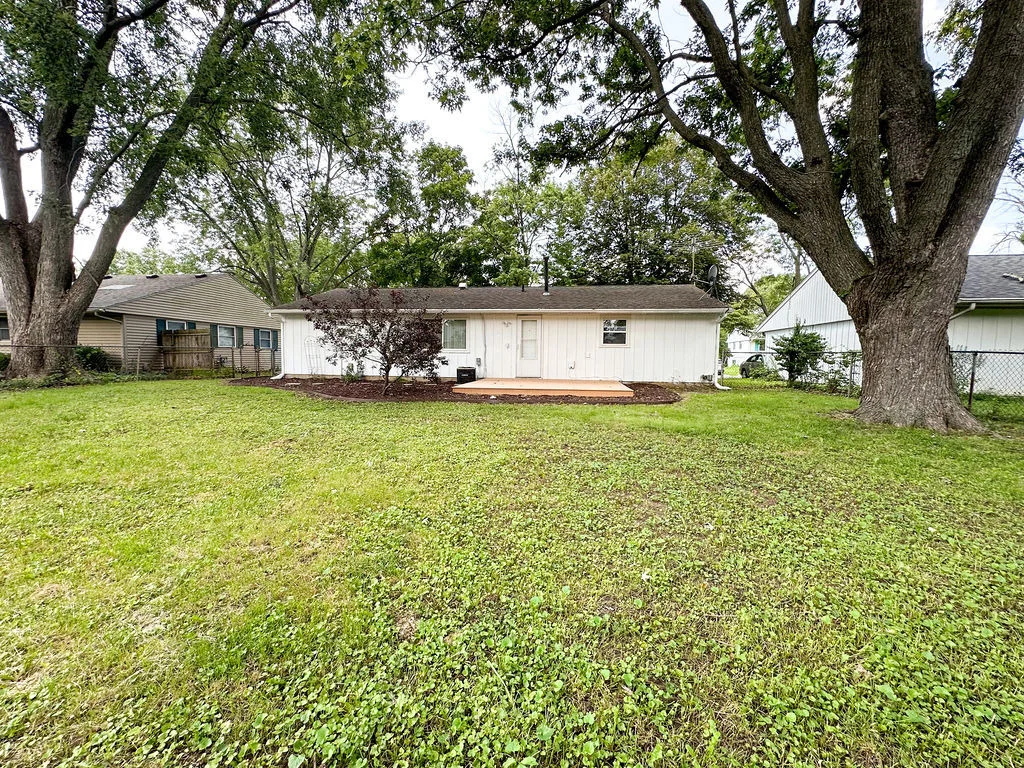 Photo of 810 Fairoaks Drive