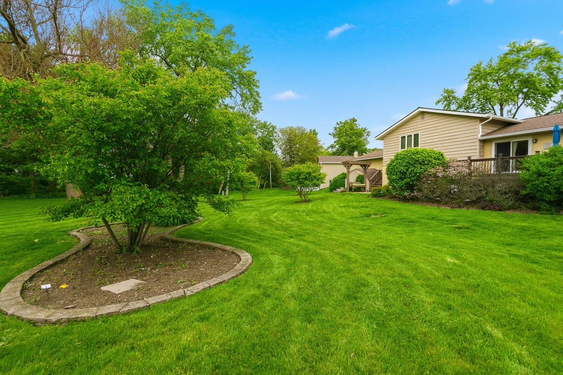 Photo of 1107 VALLEY Lane