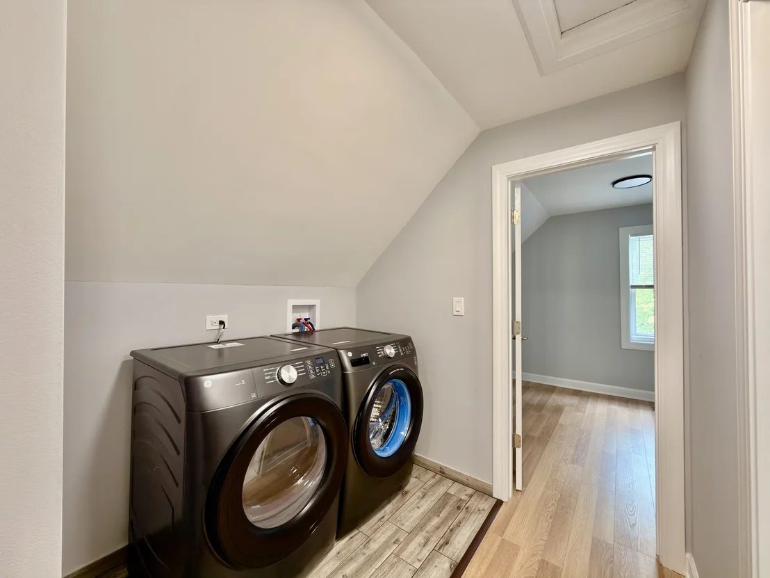 Photo of 4326 W Washington Boulevard