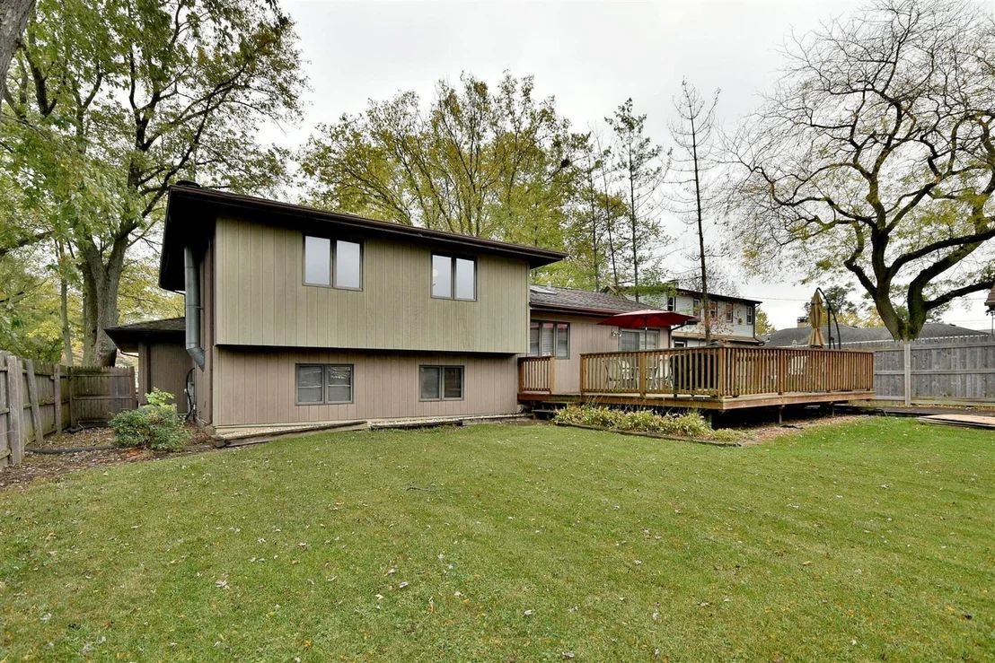 Photo of 206 VILLAGE Road