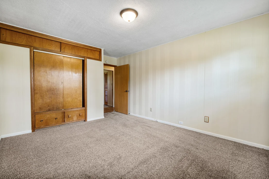 Photo of 817 Summit Drive