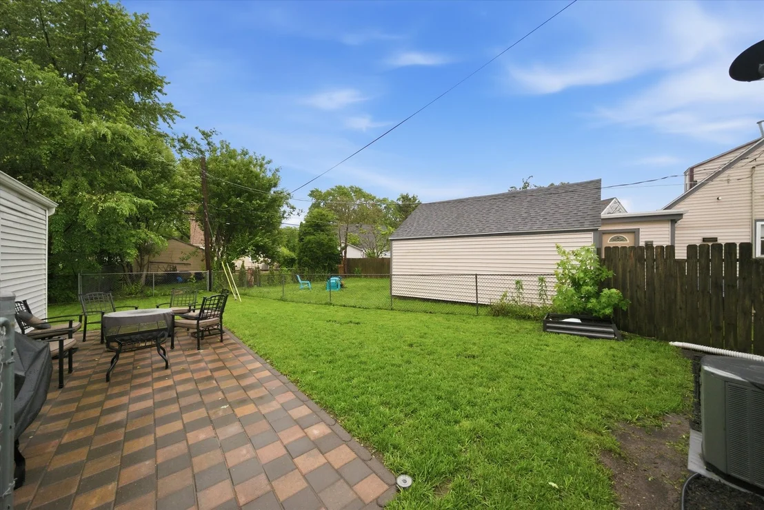 Photo of 525 Sunset Drive