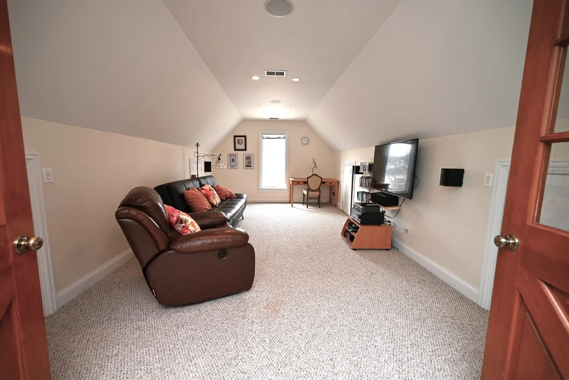 Photo of 175 LAGOON Drive