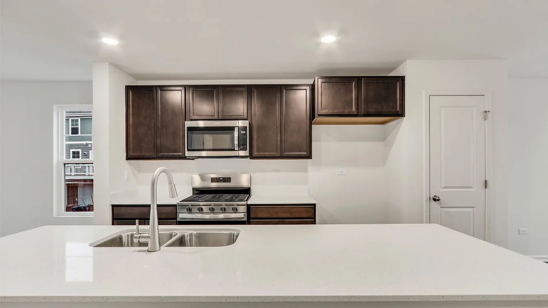 Photo of 405 Lakeshore Court