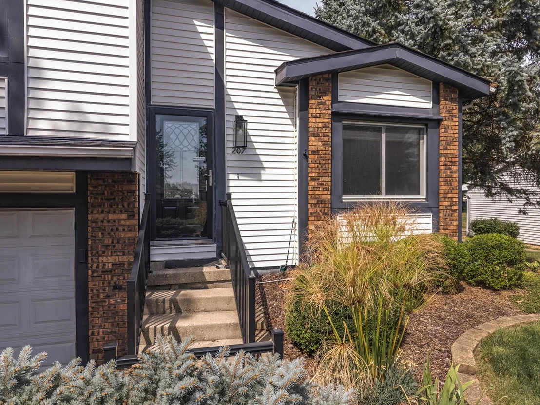 Photo of 207 Greenleaf Drive