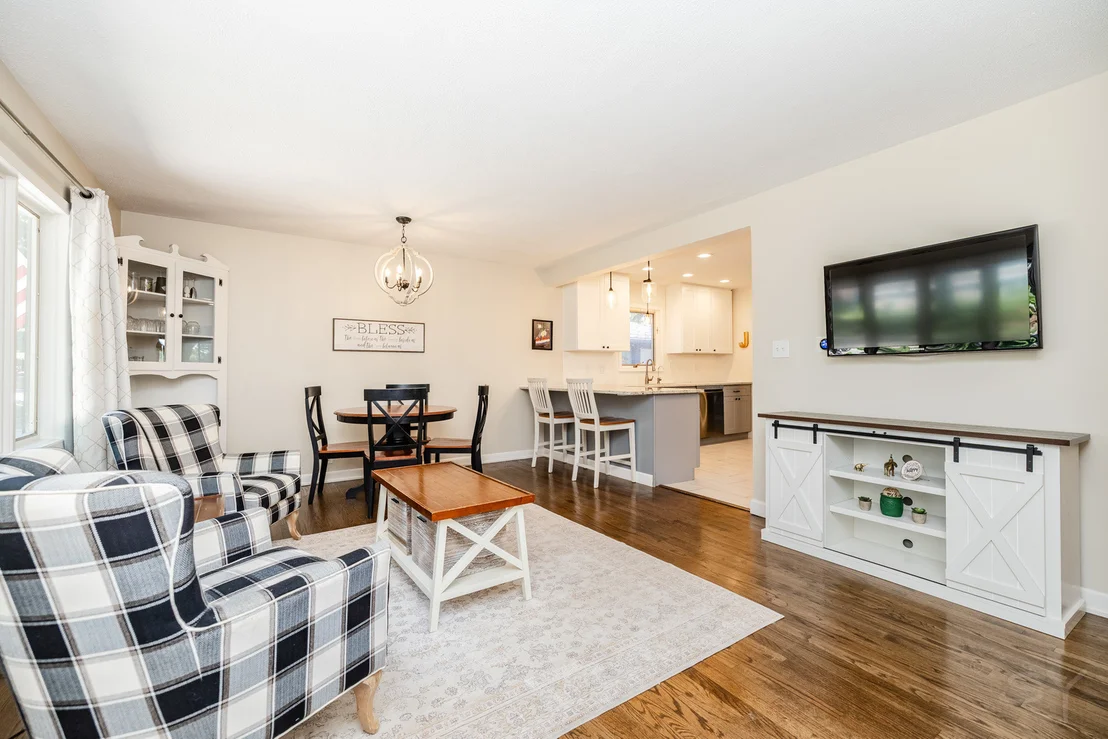 Photo of 5216 Riverview Drive