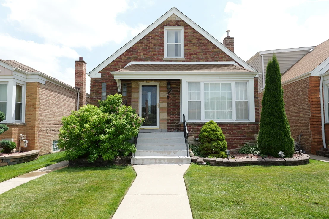 Photo of 3223 W 84th Place