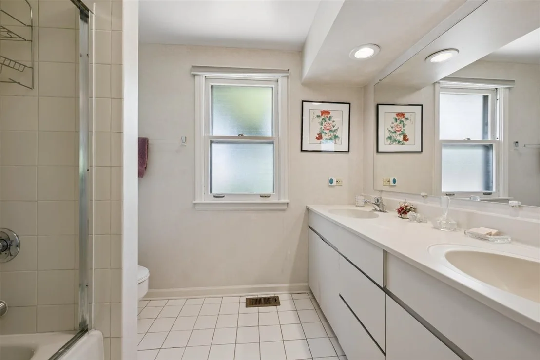 Photo of 3724 Winnetka Road