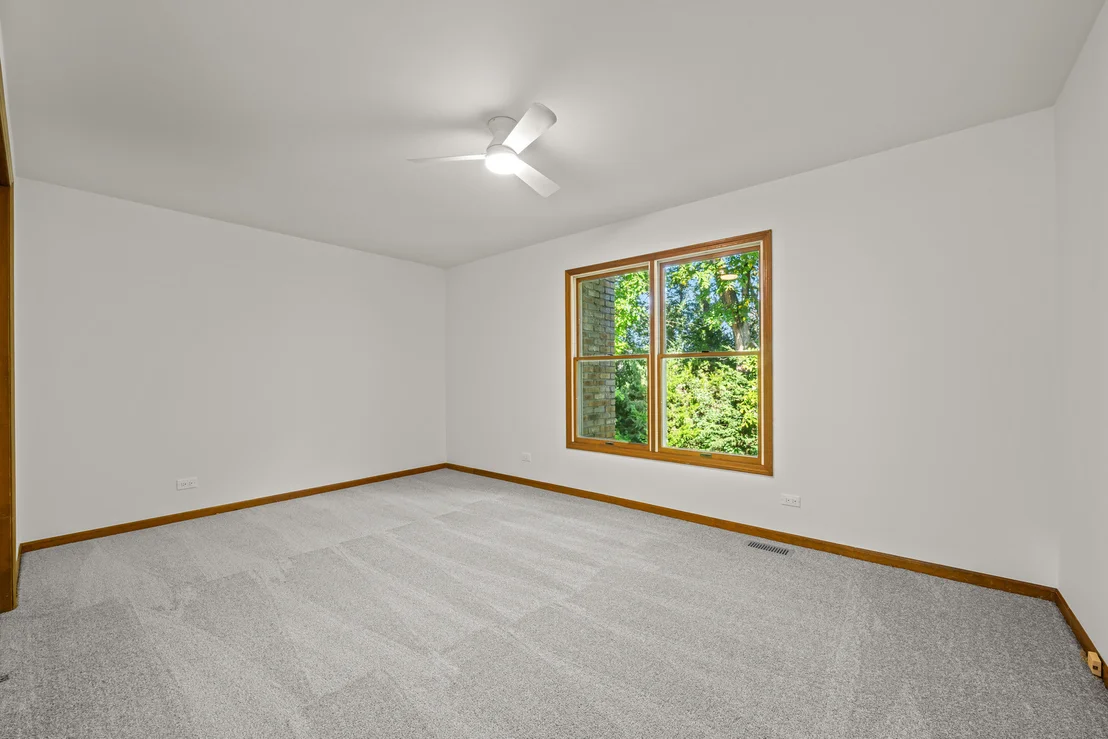 Photo of 1119 Dickens Avenue