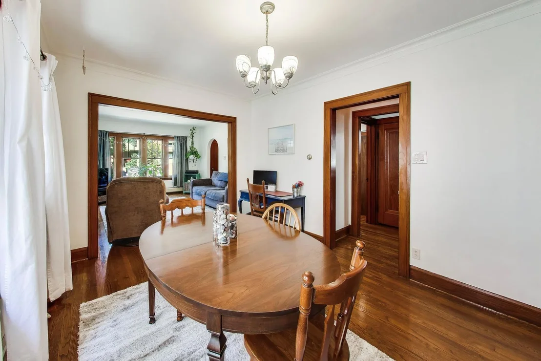 Photo of 934 Circle Avenue