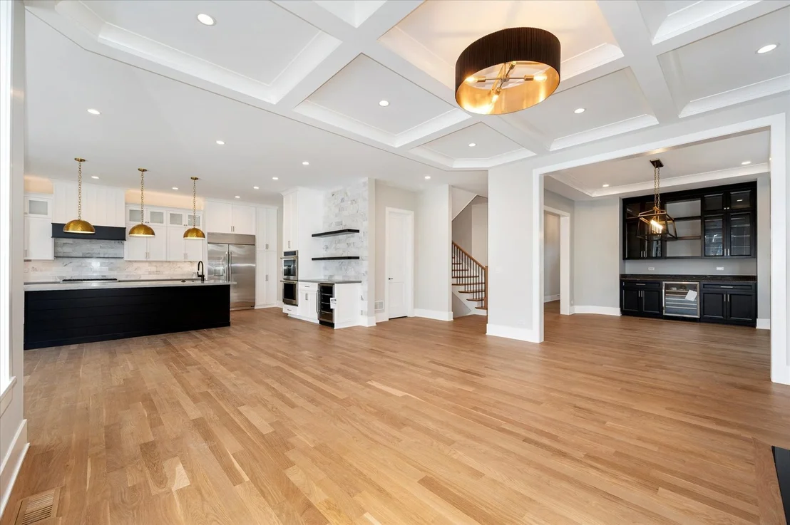 Photo of 964 S Hillside Avenue