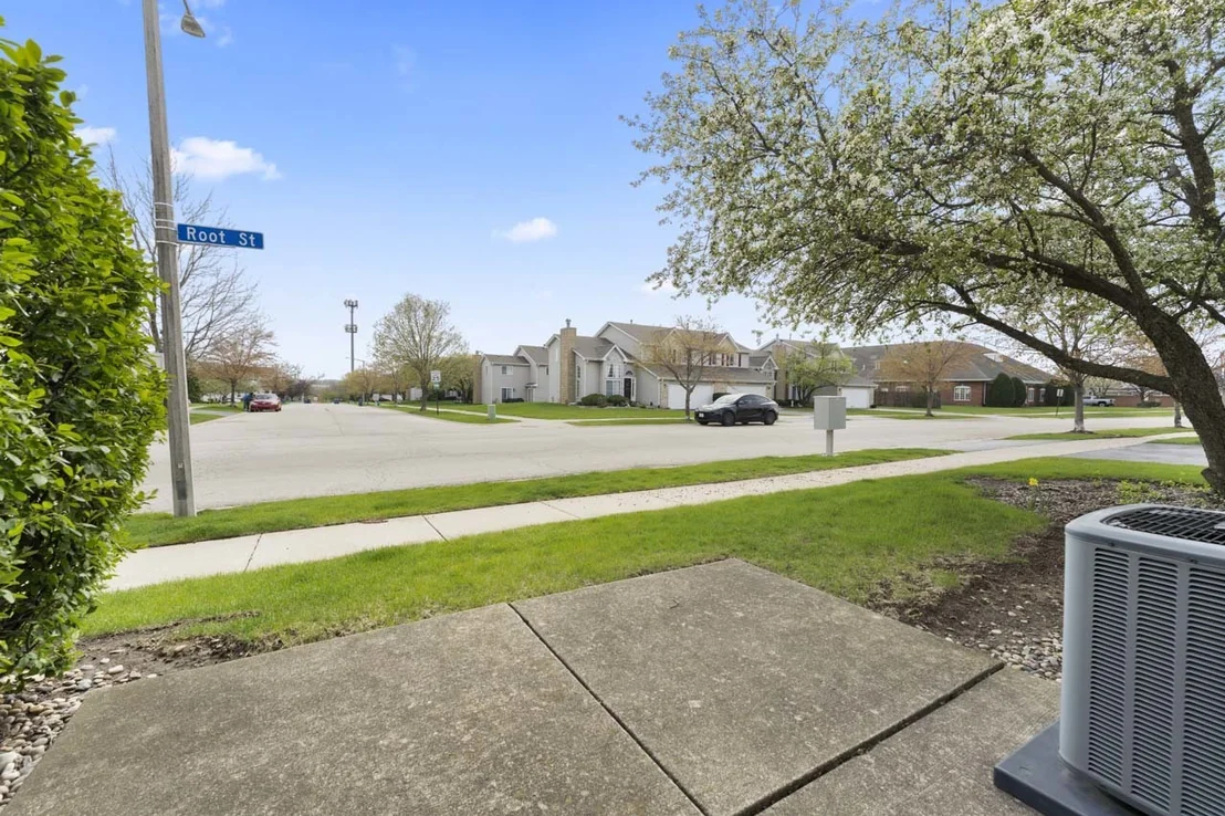 Photo of 1464 Root Street