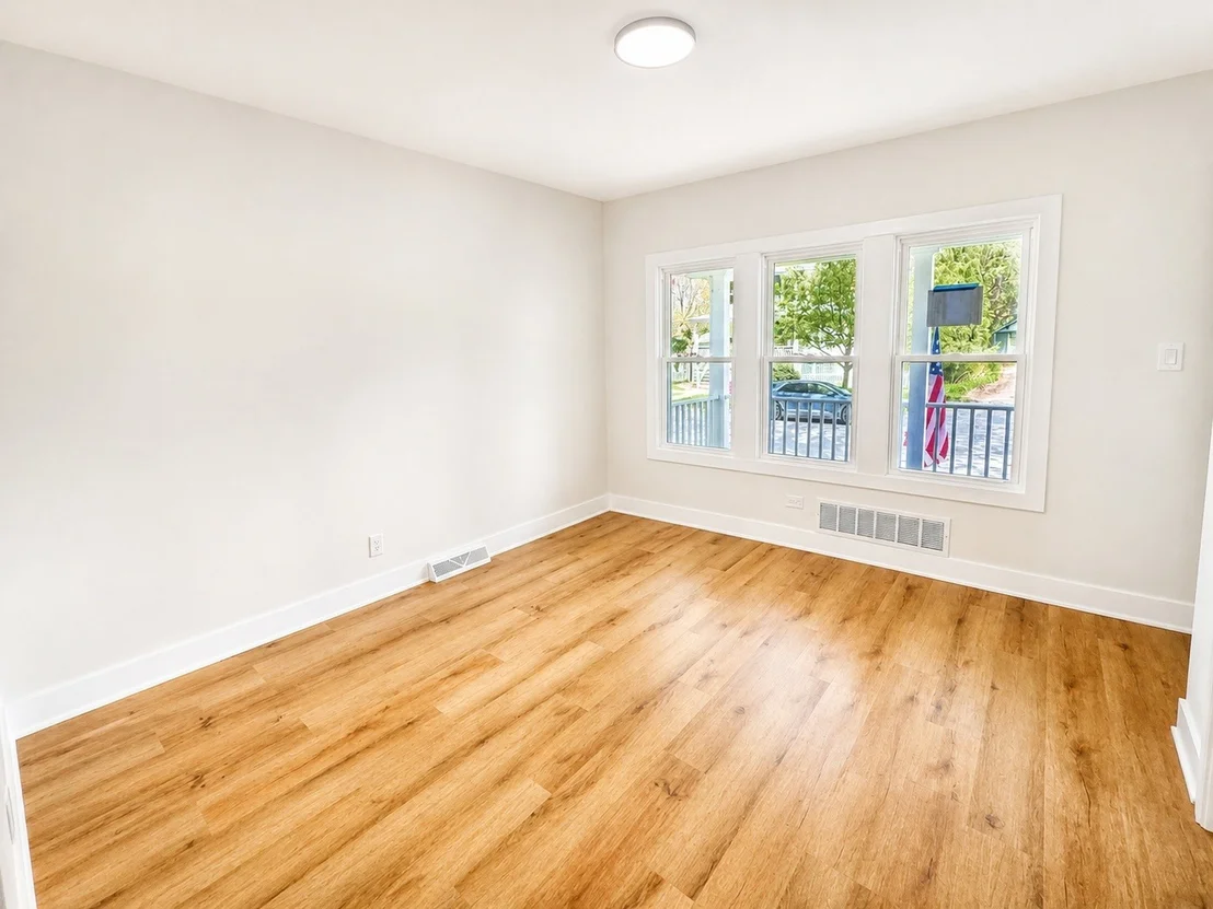 Photo of 9021 Grant Avenue