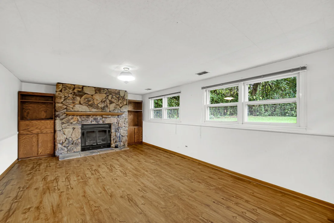 Photo of 986 Harvard Lane